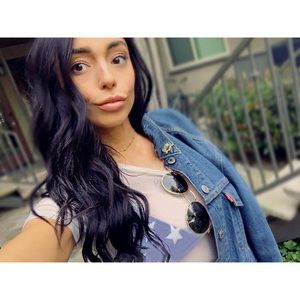 Meet your Posher, Emma